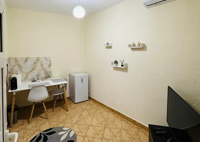 Guestroom Pensión Tirana